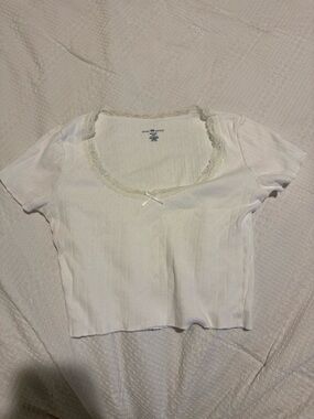 Brandy Melville White Scoop Neck Lace-Trim Crop Top